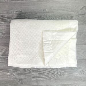 Vintage White Acrylic Thermal Waffle Weave Baby Blanket Satin Nylon Trim 48x32"